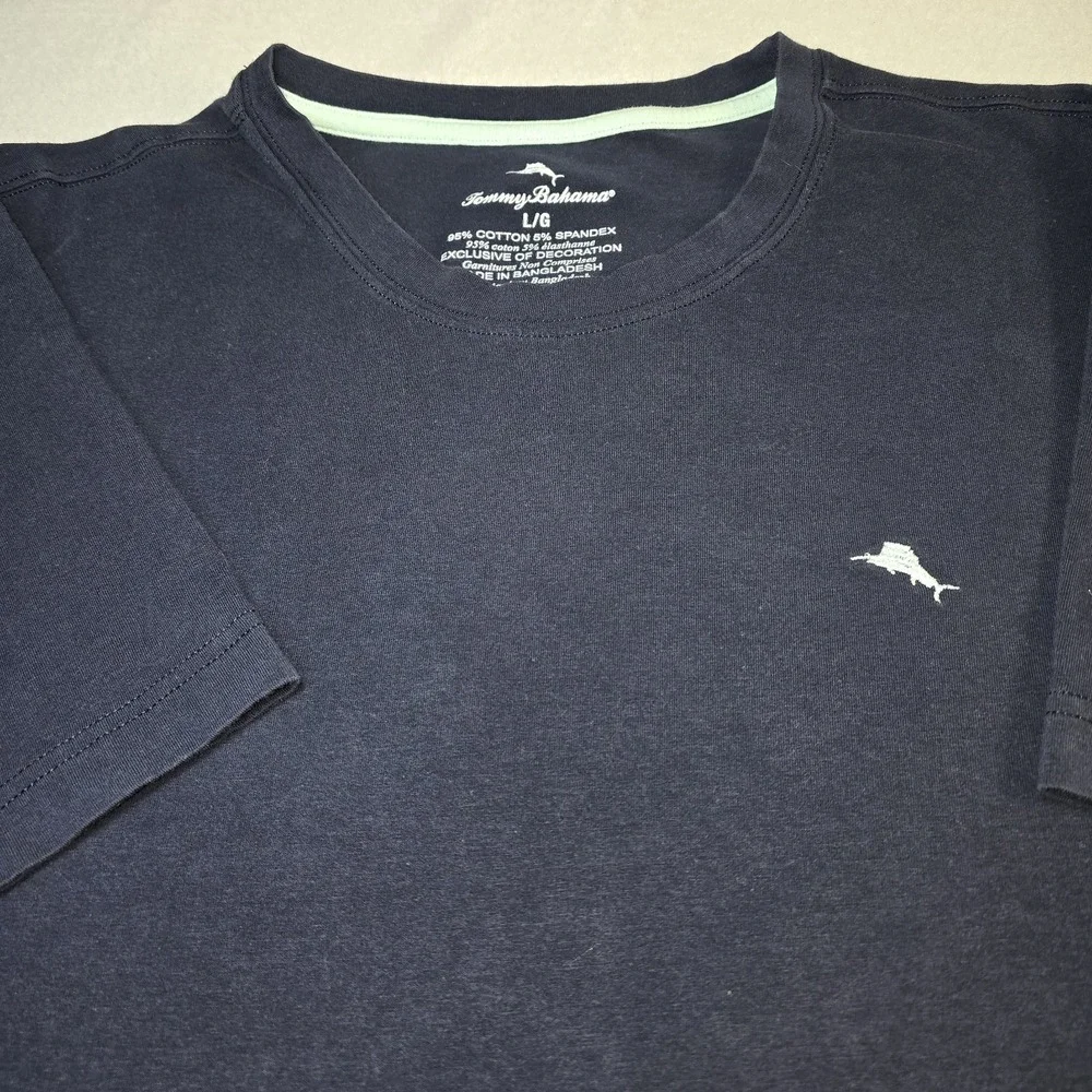 Tommy Bahama Navy Blue Tee Large - Coastal Minimalist Gorpcore Casual‎